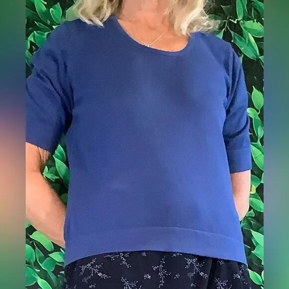 💙 Talbots Royal Blue Short Sleeve Sweater Size M (Petite) - Picture 2 of 3